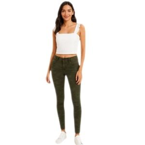 Bongo Camo Skinny Jeans – Size 5 (Juniors)